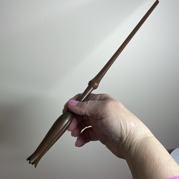 UNIVERSAL WIZARDING WORLD OF HARRY POTTER LUNA LOVEGOOD’S WAND - Picture 2 of 6